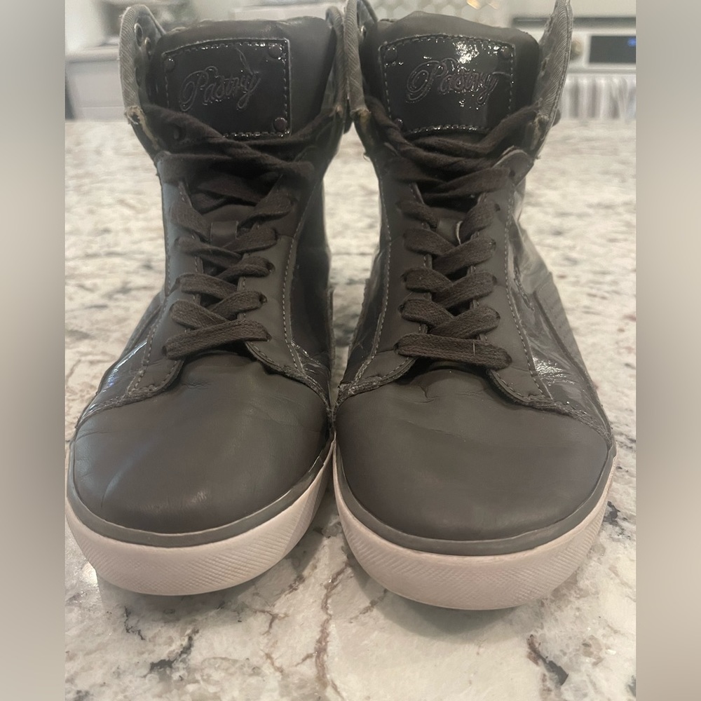 🩰 Pastry hip hop dance sneakers